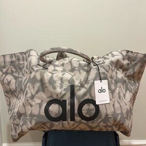 Alo Marbled Tote Bag